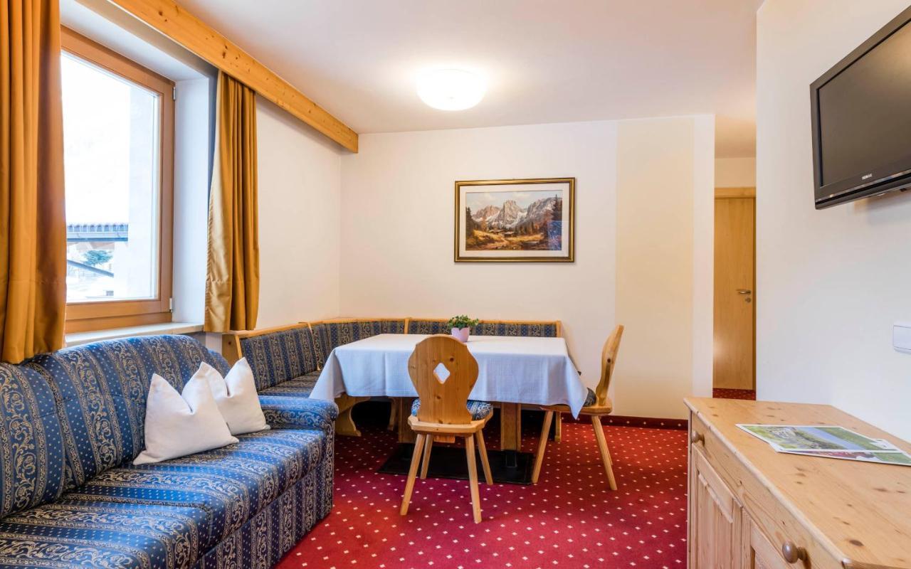 B&B Hotel Alpenrose Rooms & Apartments Valles Esterno foto