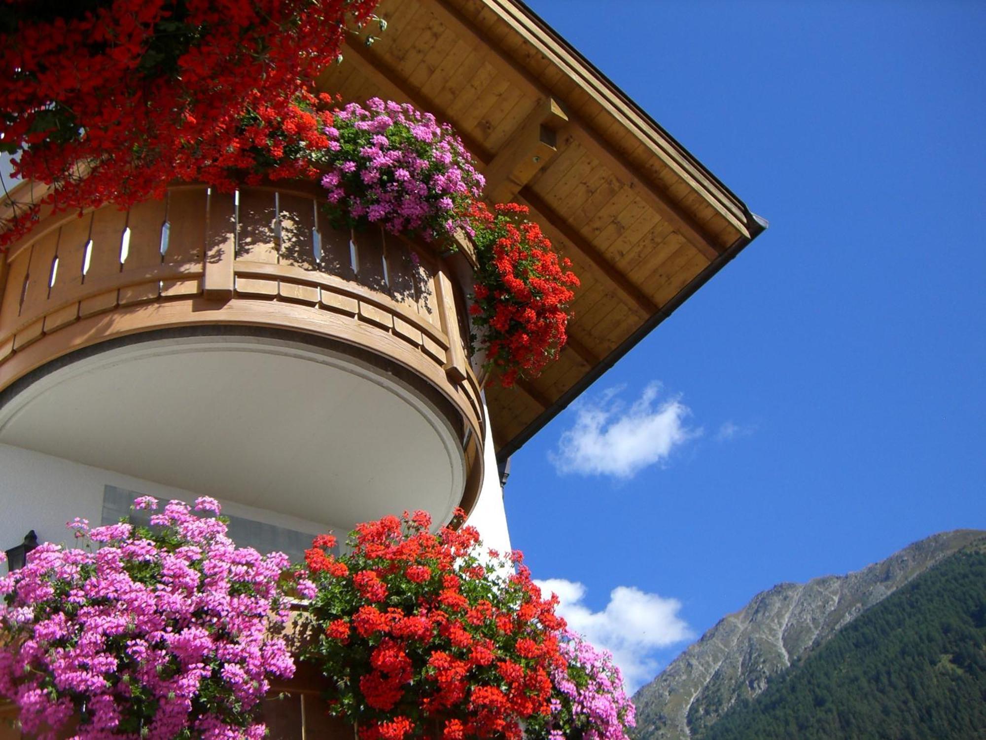 B&B Hotel Alpenrose Rooms & Apartments Valles Esterno foto