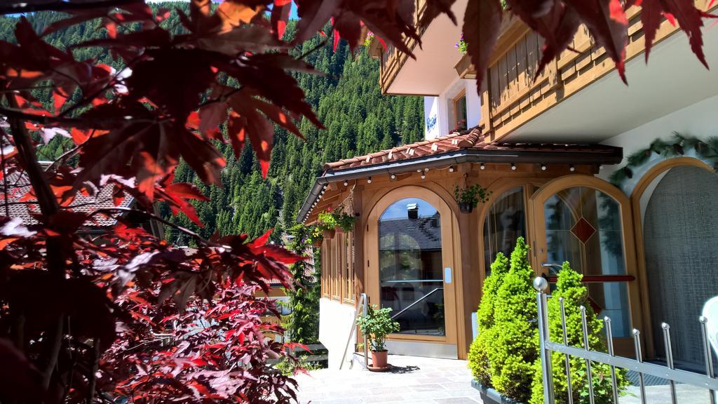 B&B Hotel Alpenrose Rooms & Apartments Valles Esterno foto
