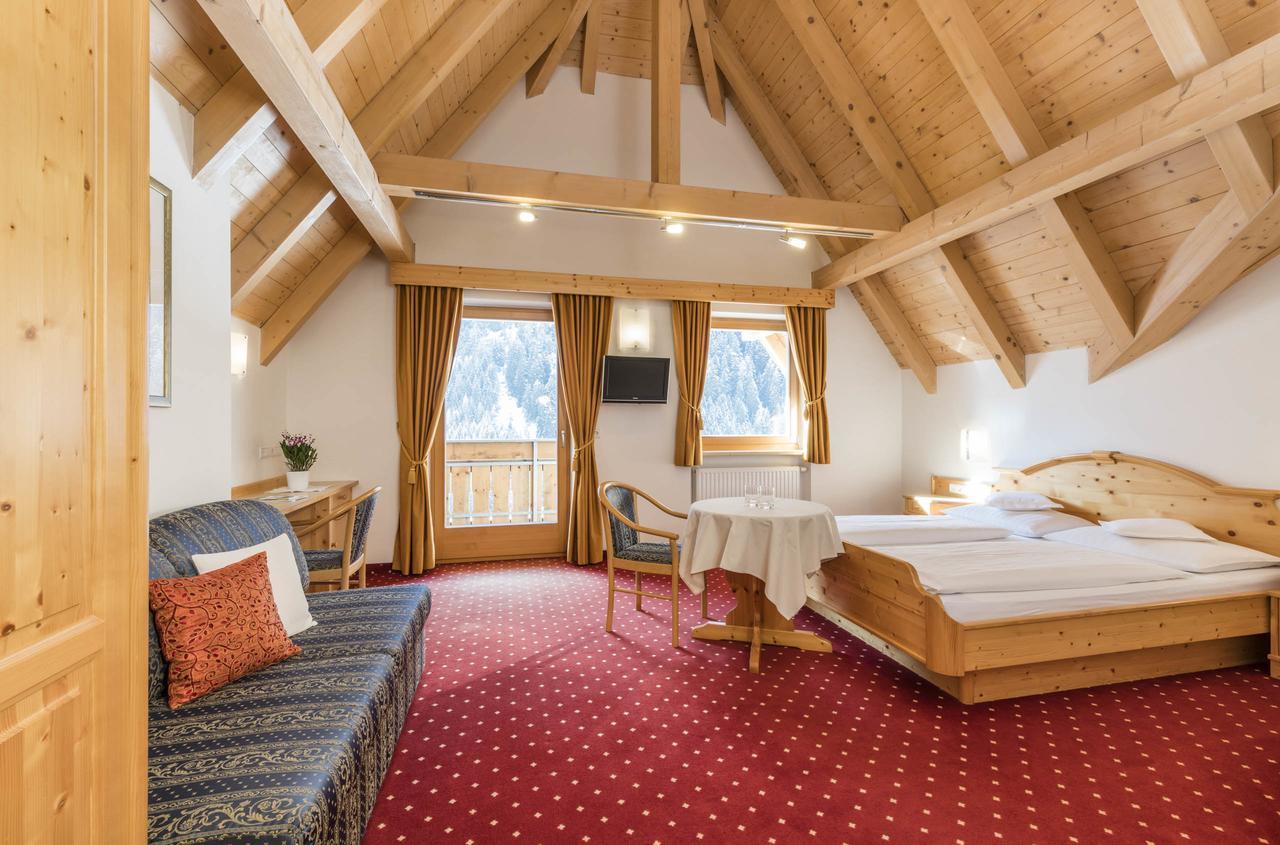 B&B Hotel Alpenrose Rooms & Apartments Valles Esterno foto