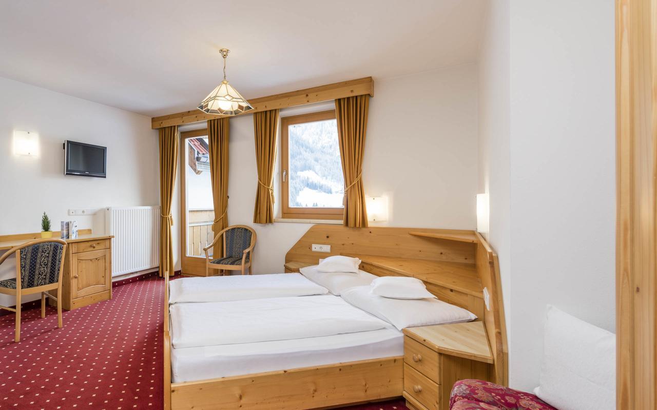 B&B Hotel Alpenrose Rooms & Apartments Valles Esterno foto