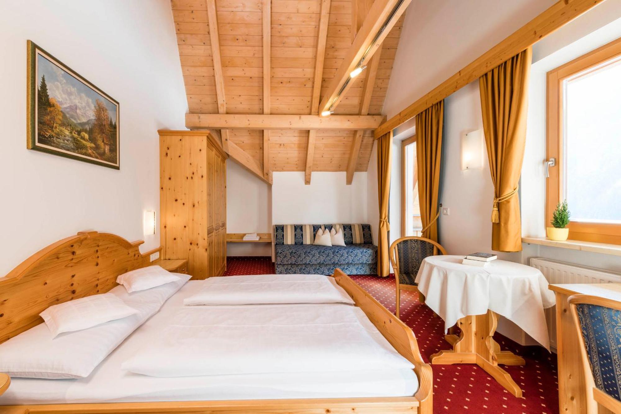 B&B Hotel Alpenrose Rooms & Apartments Valles Esterno foto