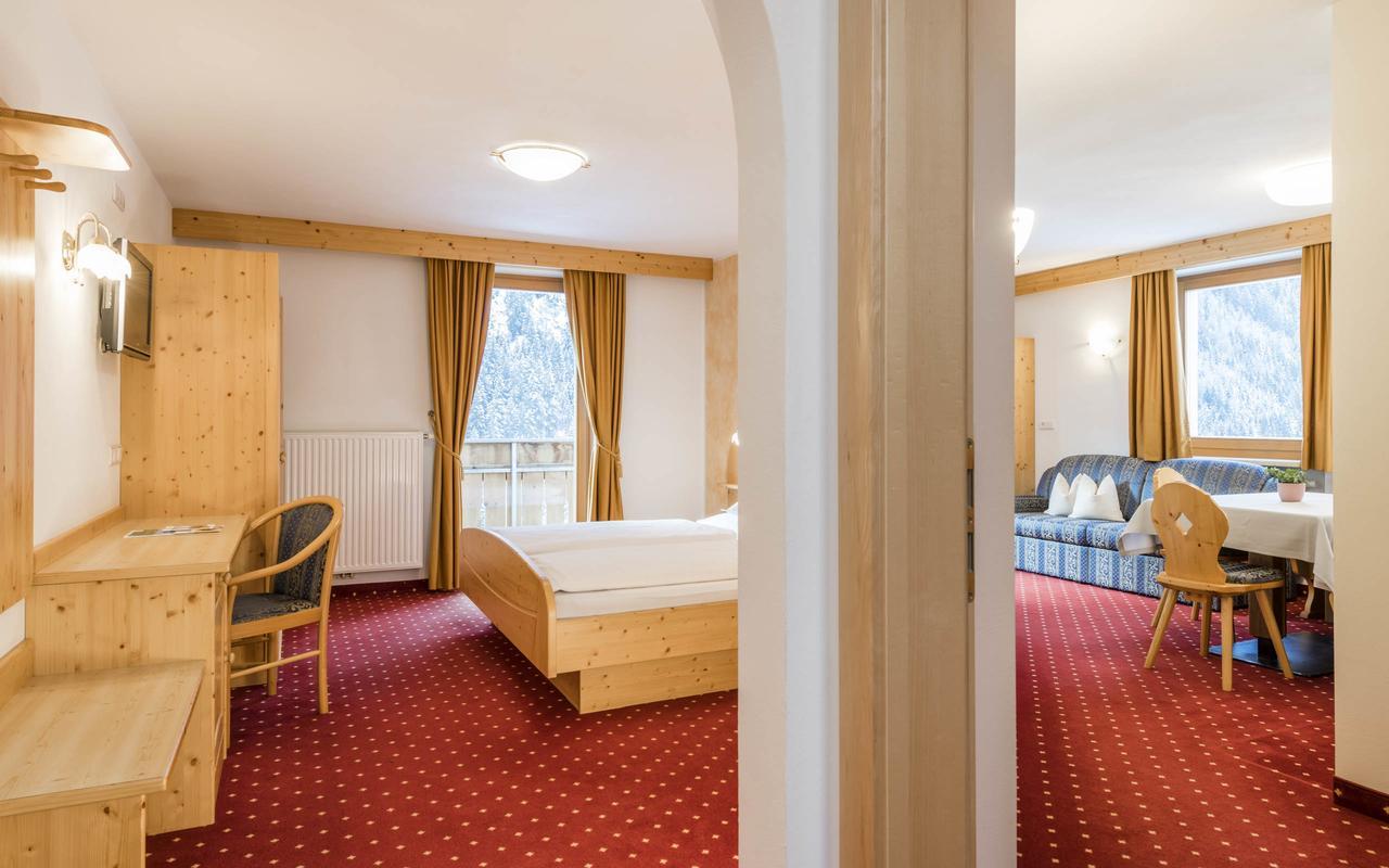 B&B Hotel Alpenrose Rooms & Apartments Valles Esterno foto