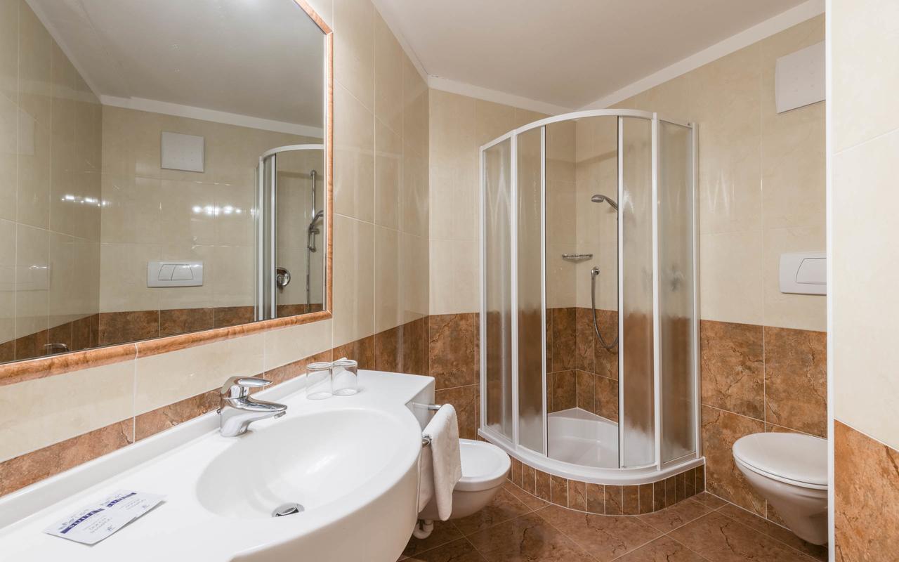 B&B Hotel Alpenrose Rooms & Apartments Valles Esterno foto